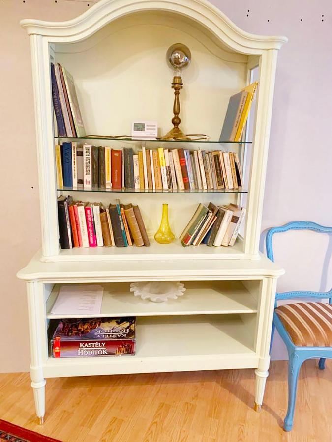 Apartament Cargo And *